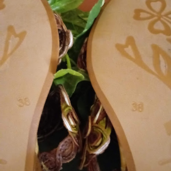 NWOT✨PIKOLINOS LEATHER FLOWER SANDALS - Picture 5 of 8